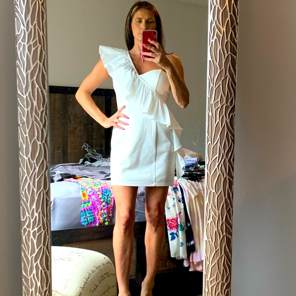 One-shoulder white cocktail dress